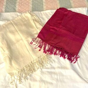 2 large scarfs